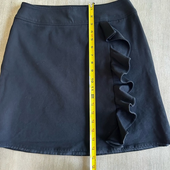White House Black Market ruffle mini skirt 6 EUC - Picture 4 of 7